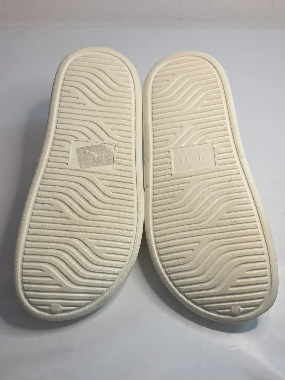 URBAN OUTFITTERS MOLDED EVA CLOGS MULES WHITE MENS 11 COMFORTABLE